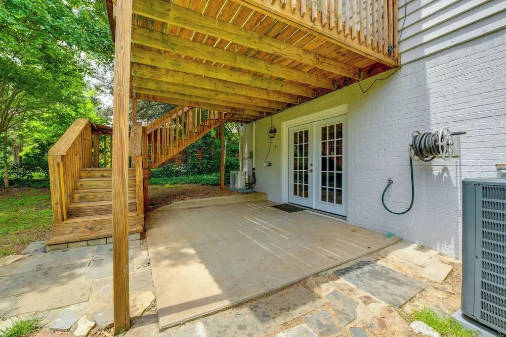 Pet-Friendly Lake Norman Retreat