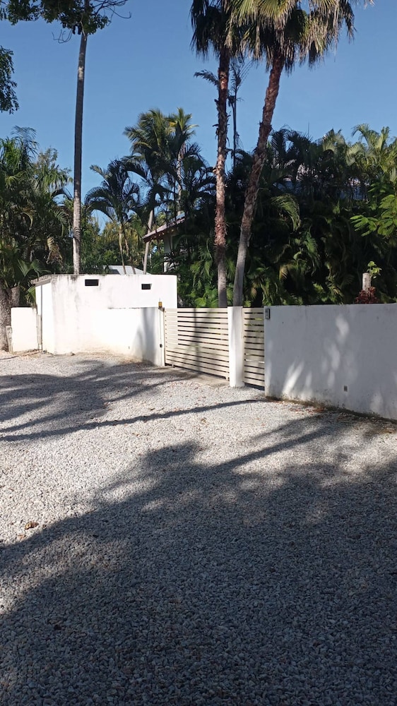Villa Joyosa- Las Terrenas Beachfront Villa