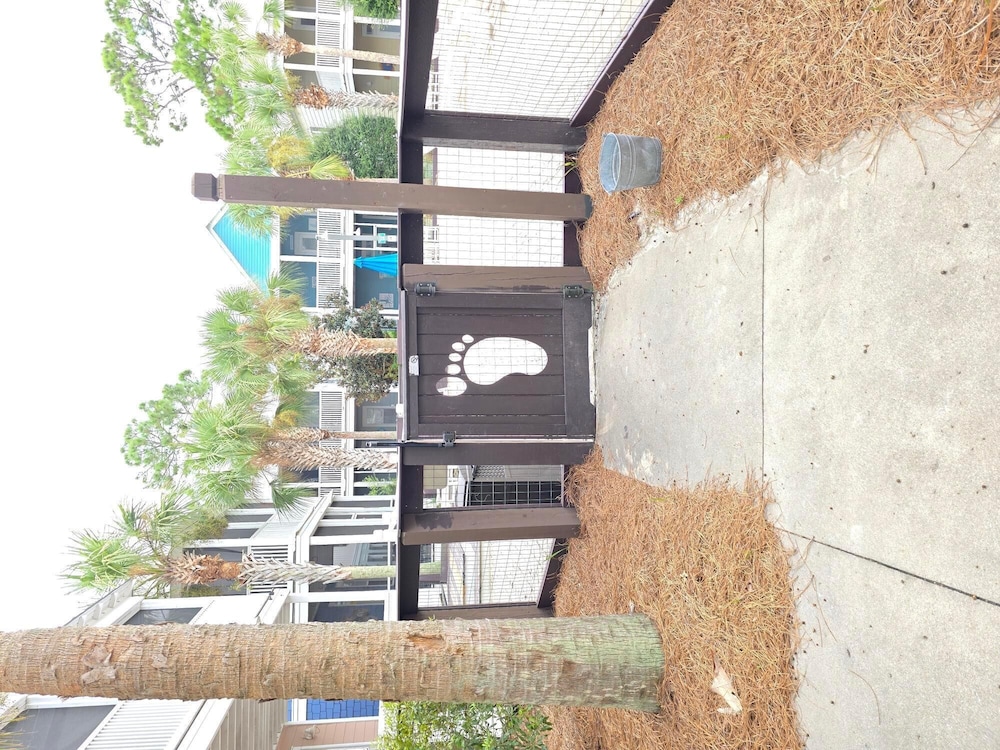 Barefoot Cottage B49 - Seabbatical