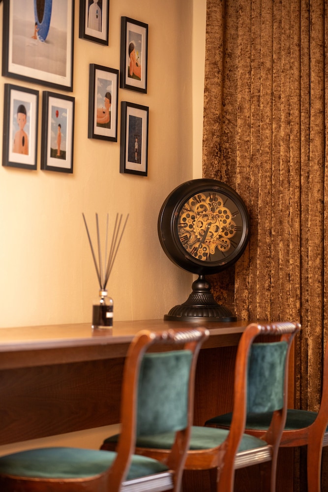 2115 Boutique Hostel