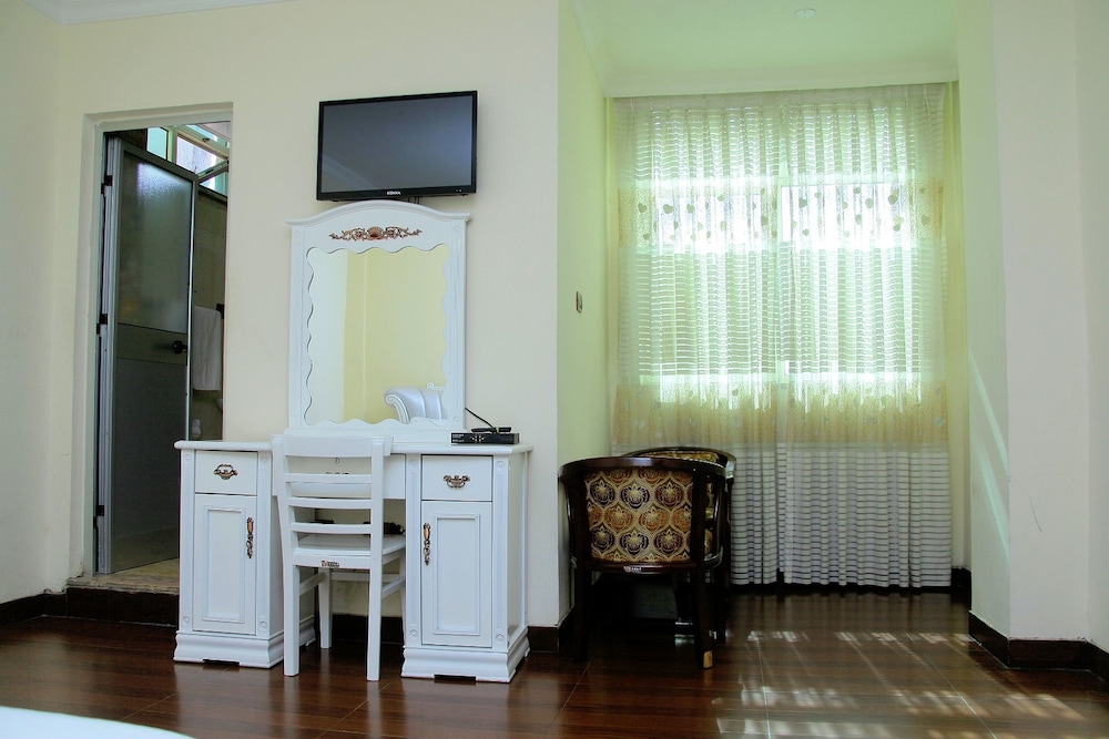 Bnow Hotel