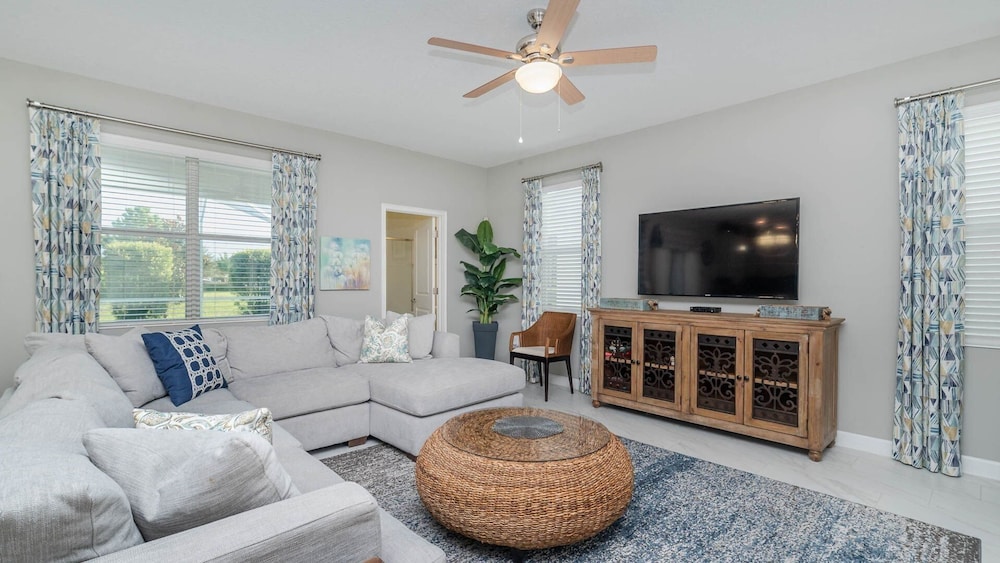 Championsgate Resort 6 Bedroom Private Pool Home 6 Home