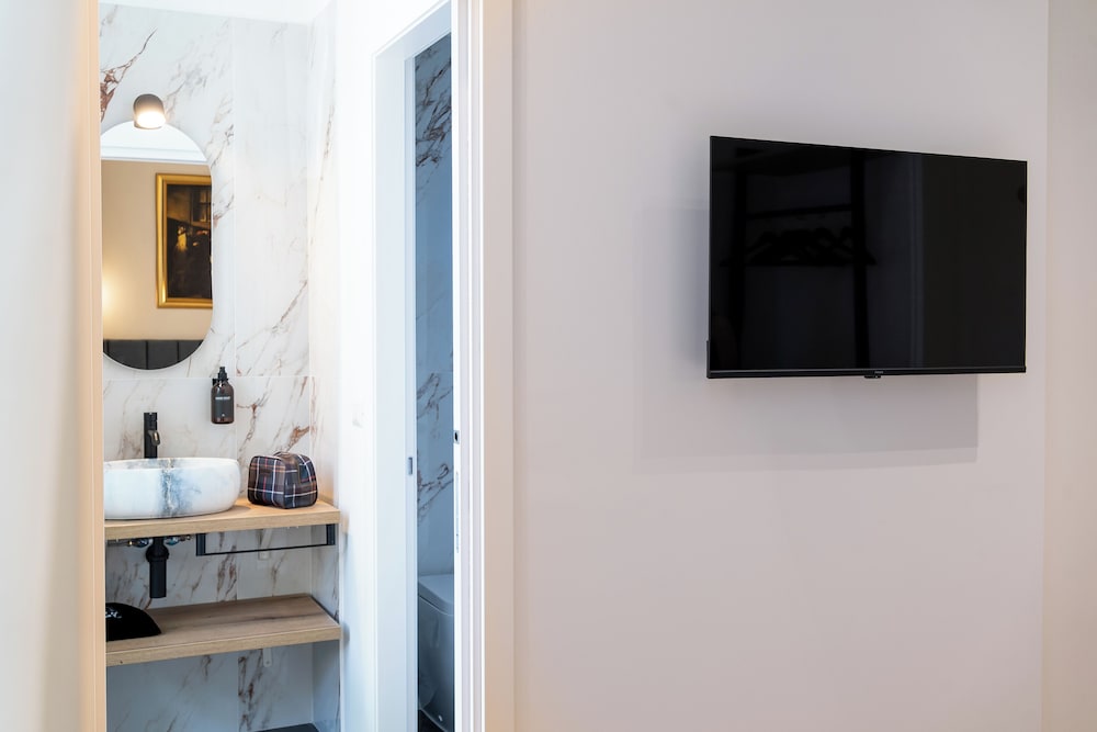 Romart luxury rooms