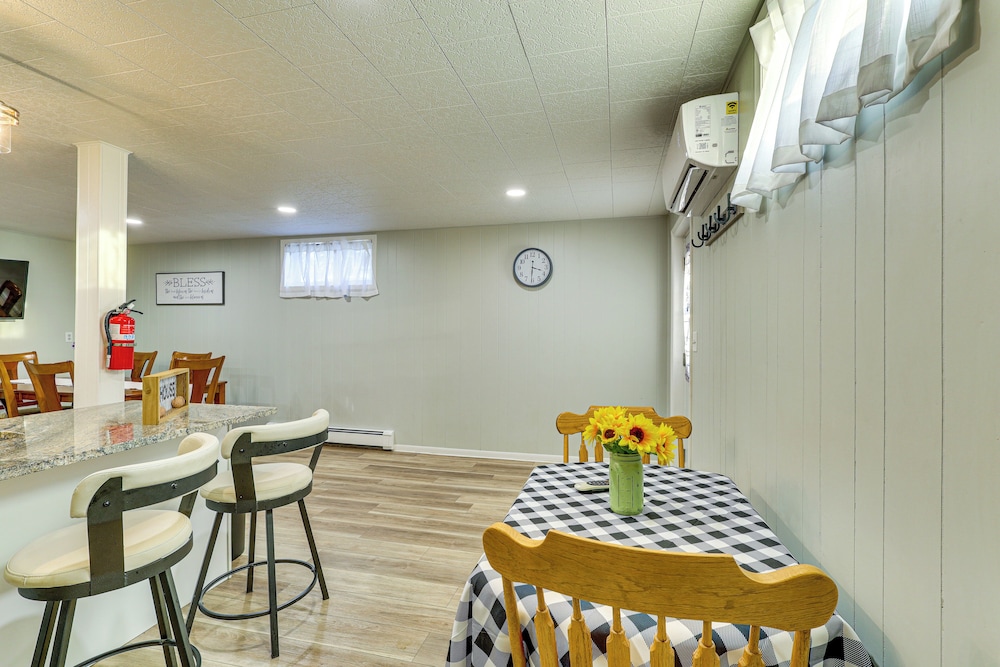 3 Acres of Serenity! Countryside Home in Dickinson