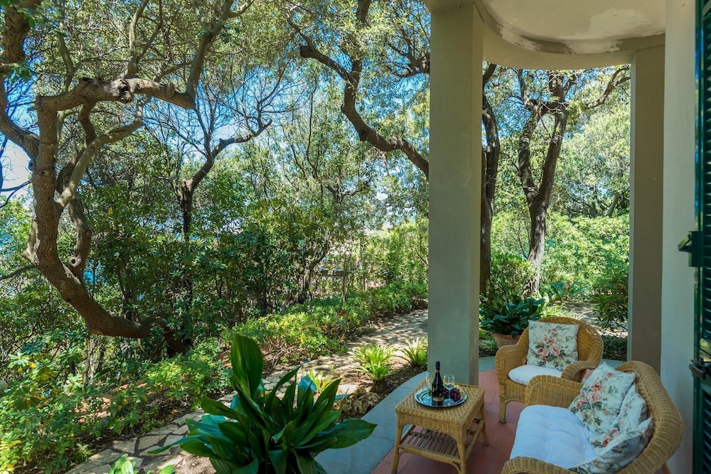 Villa Dell Angelo 10 view 5
