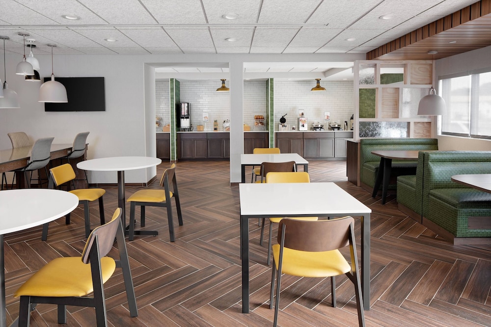 Pleasantville Vacations - Fairfield Inn  Suites by Marriott Atlantic City Absecon - Property Image 2