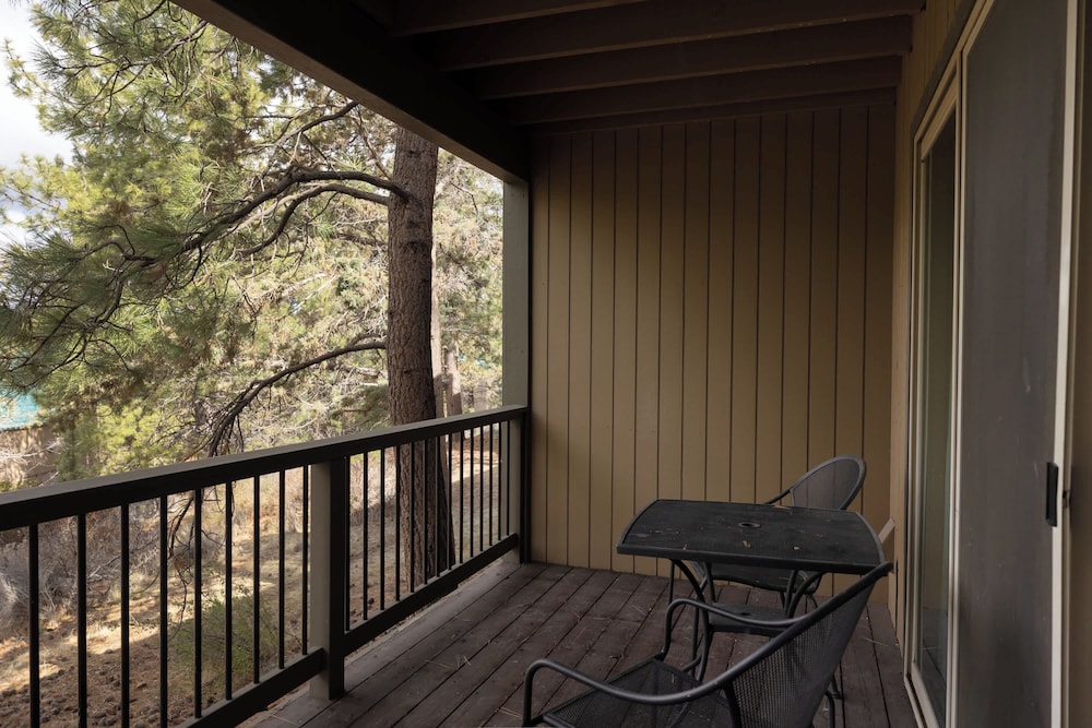 Alpenglow Haus - Stay for 4!