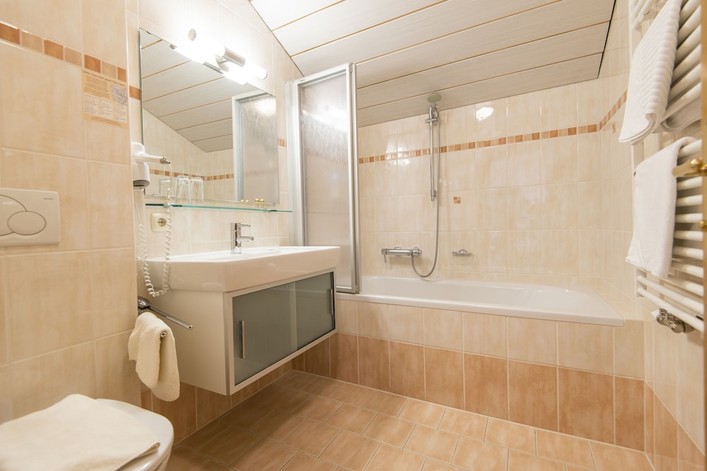 Hotel-Pension Lackenbauer