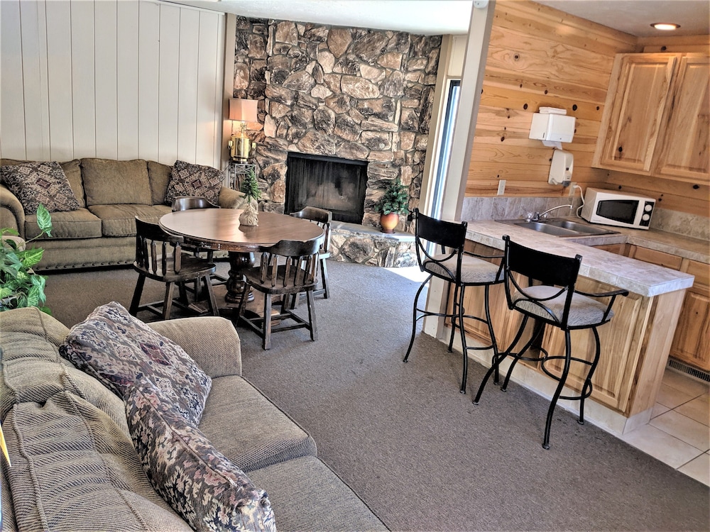 Snow Summit Townhouse Rentals & Sales