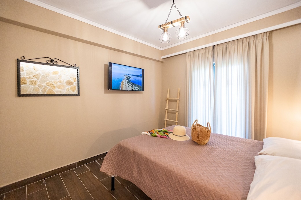 Mathraki Resort