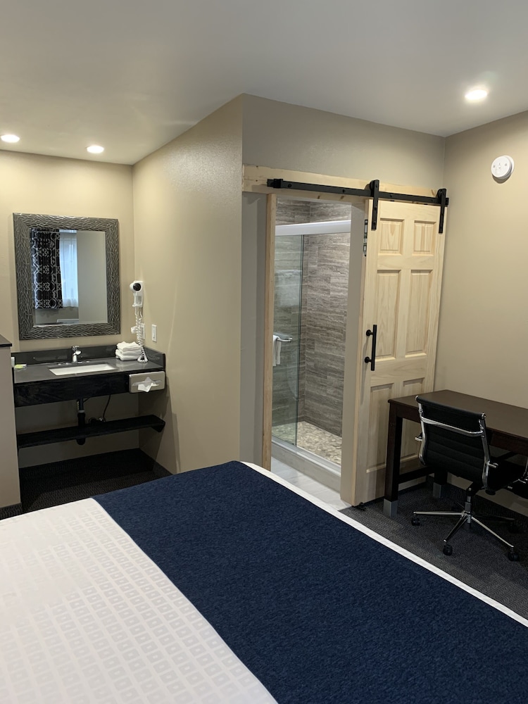 Lake Tahoe Vacations - Blackjack Inn South Lake Tahoe - Property Image 38