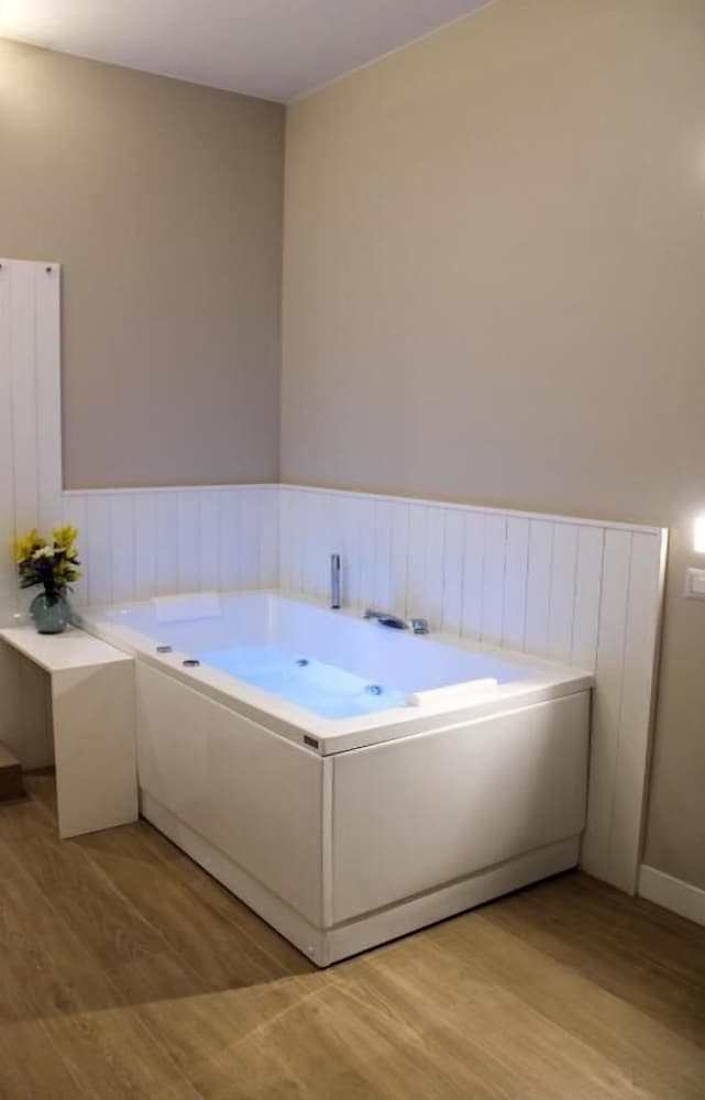 Alma Suites