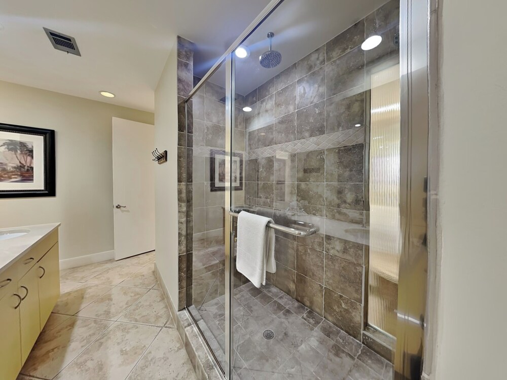 Seas the Day by Ryson Vacation Rentals