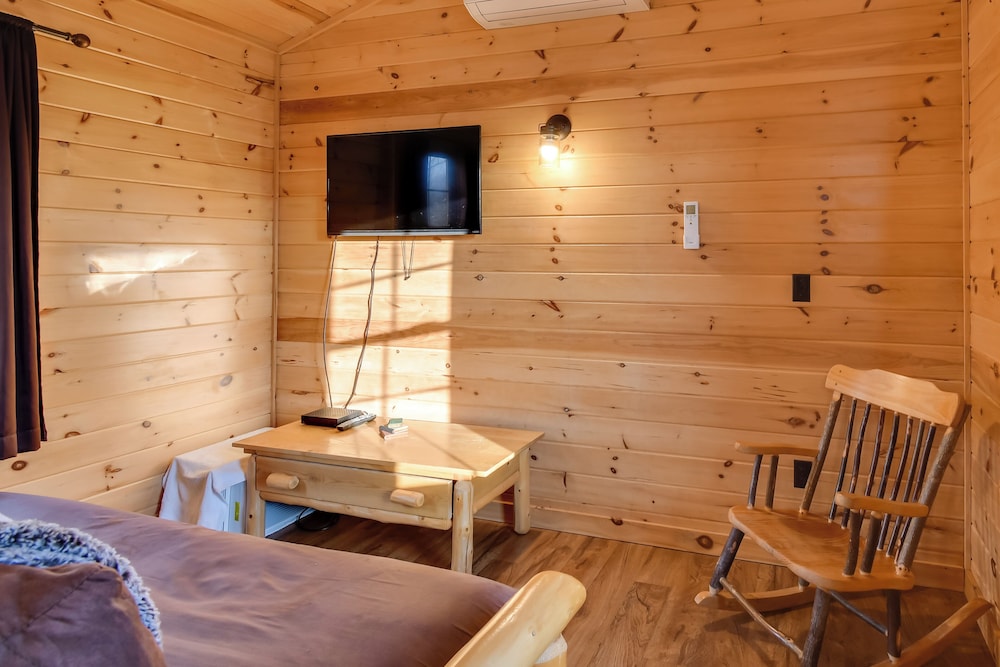 Shared Dock Access at Lakeside Sodus Bay Cabin!