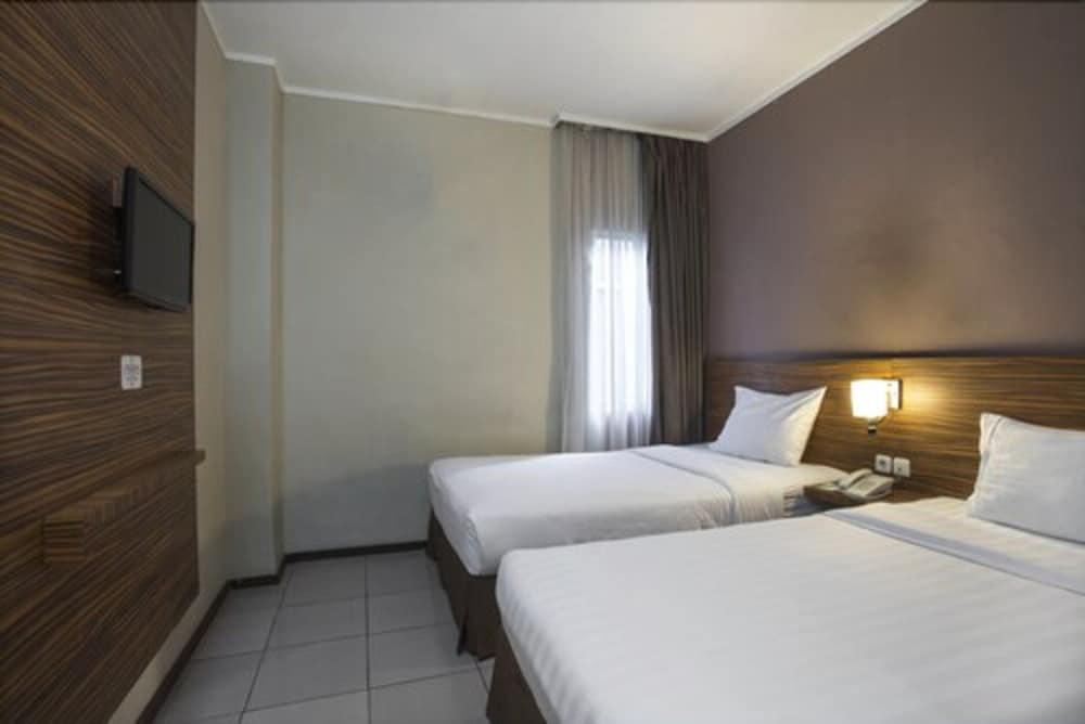 Lorin Sentul Hotel