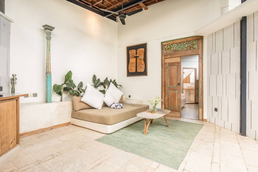 BA Villa 2 1BR Elegant 1-br Villa With Pool 800m to Echo Beach