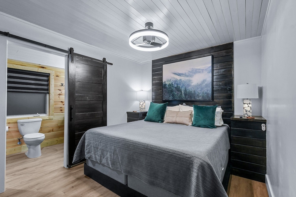 Creekside Retreat 3 Bedroom Cabin