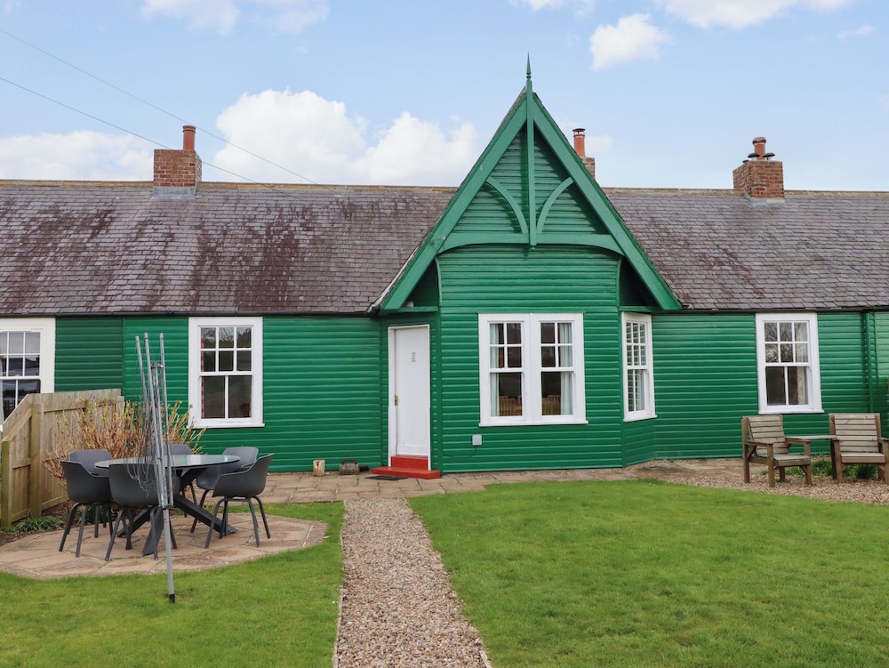 Armstrong Cottages No2