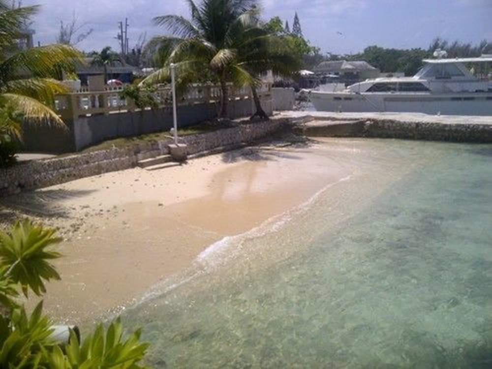 CariBlue Beach Hotel