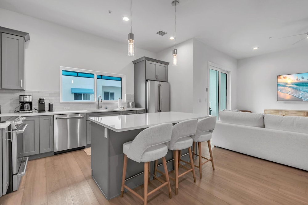 Azul Townhomes A3 - Sunrise