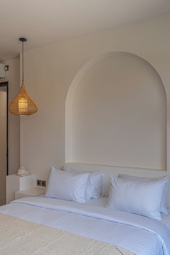 Nova Oasis 1