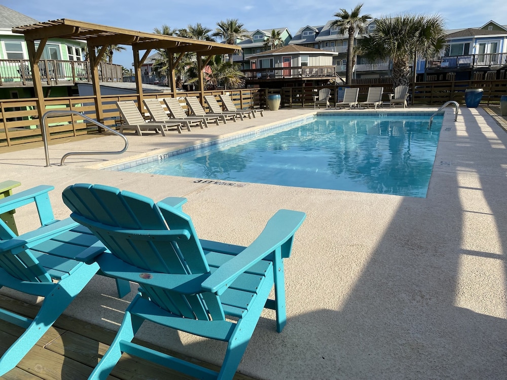 Sunday Villas Sunday Funday by Silver Sands Vacation Rentals