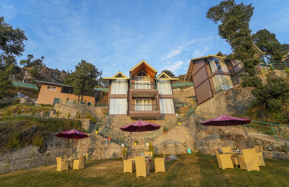 La Belle Vue by Dumnu Homes view 3
