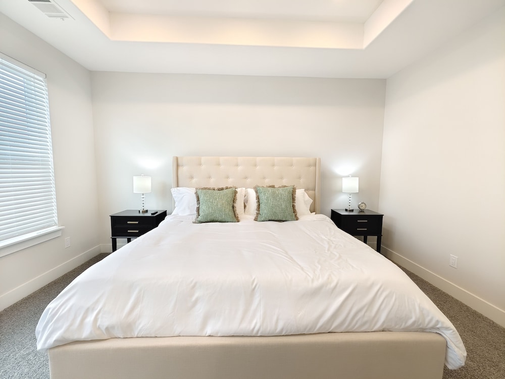 Northside Retreat Chic 3 Bdr, Pet Friendly! - Image 4