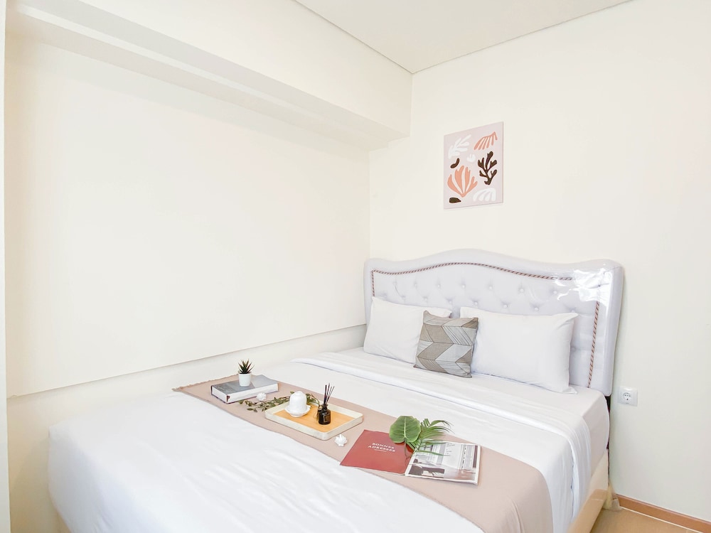 Modern Touch 2Br Apartment At Meikarta