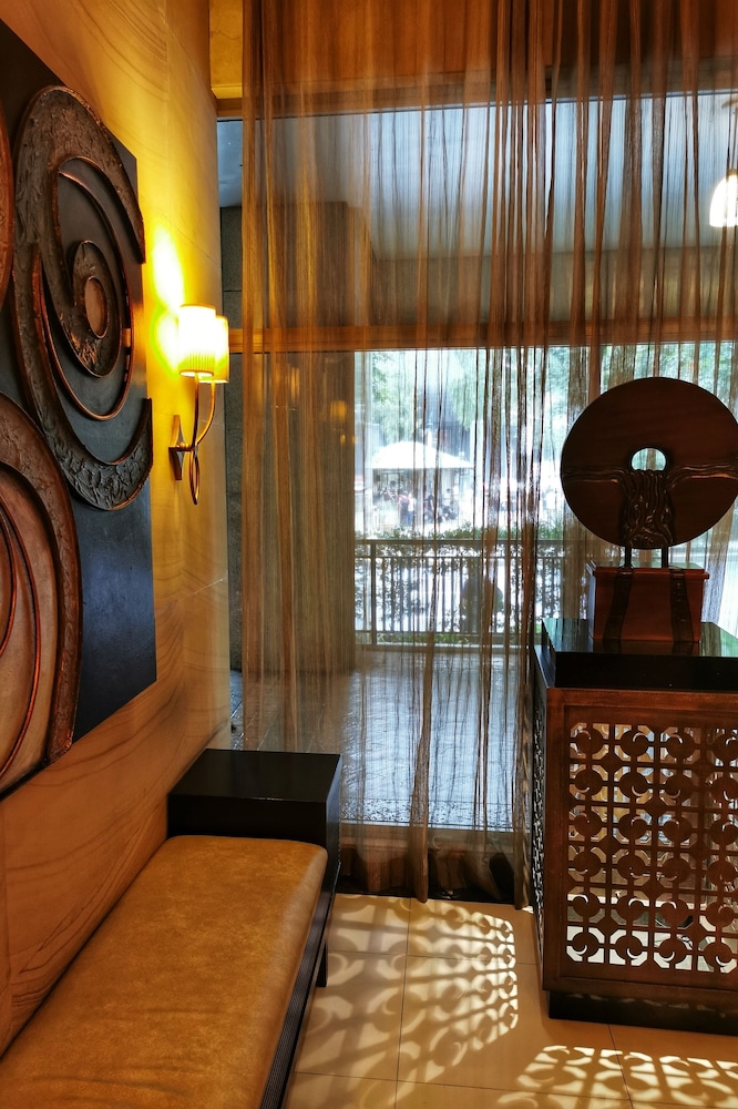 Forbeswood Parklane view 2