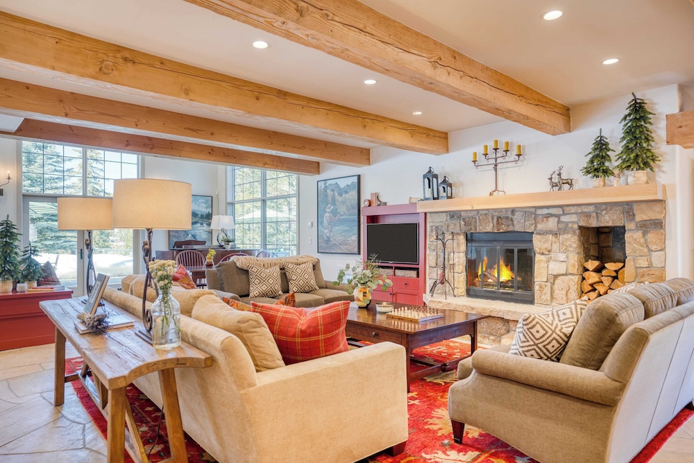 Luxury Mountain Estate w/ Indoor Pool, Gym & Hot Tub Near Keystone | Sleeps 19