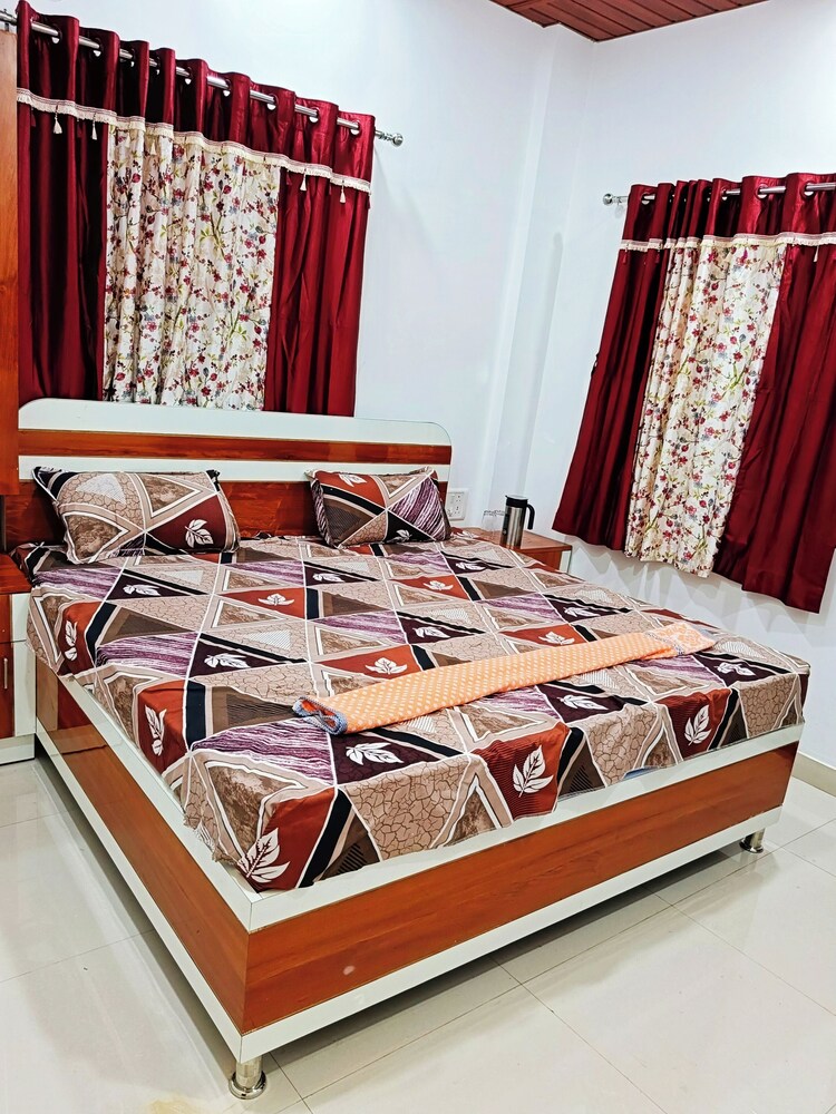 Janani Niwas Matheran