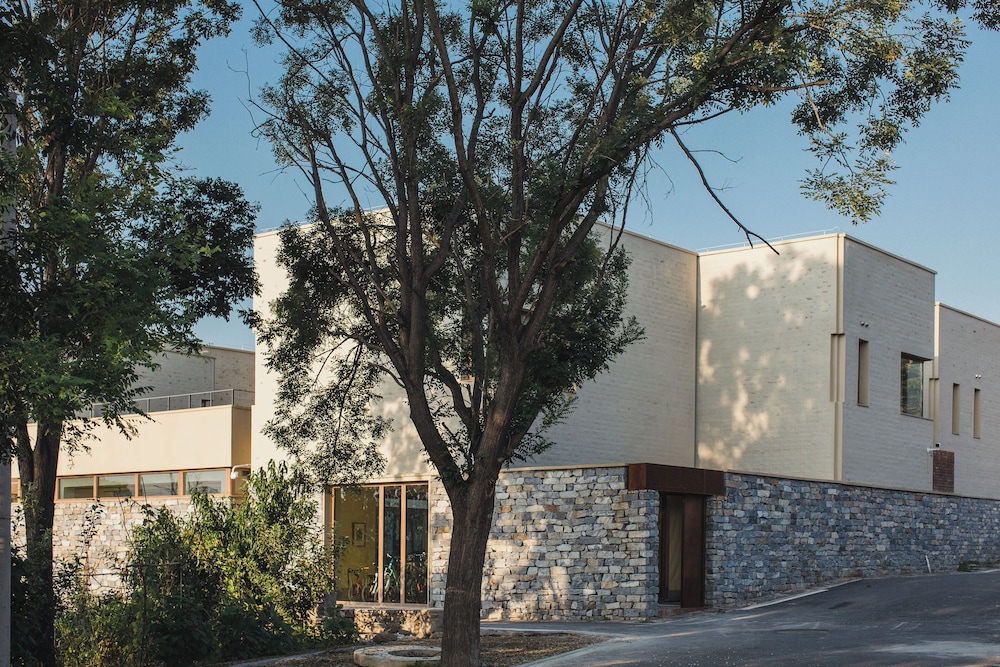 The Long Circle House