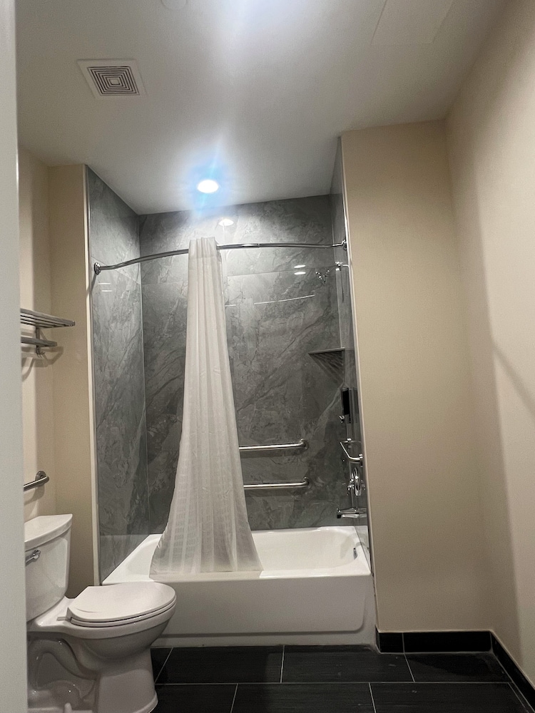 Elite Inn & Suites