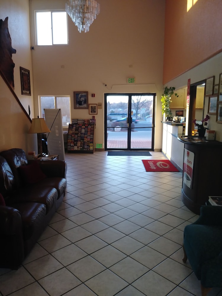 Canon City Vacations - Econo Lodge - Property Image 38