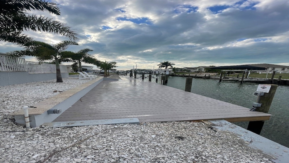 Englewood 3 Bedroom Private Pool+Spa Canal on Lemon Bay Home 3 Home