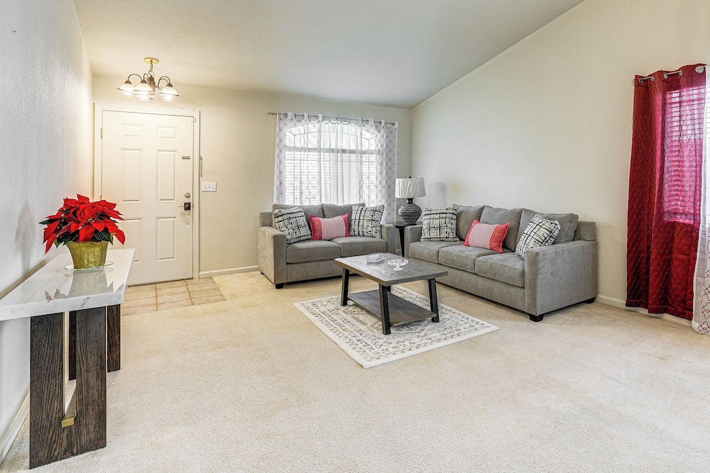 17 Mi to Napa: Spacious Vallejo Family Home!