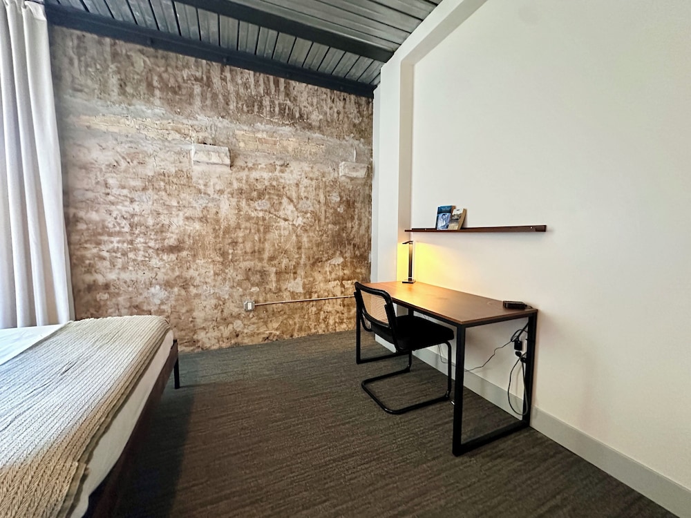 Brewery District Apartment Near Fiserv with Rooftop, Gym, and Parking