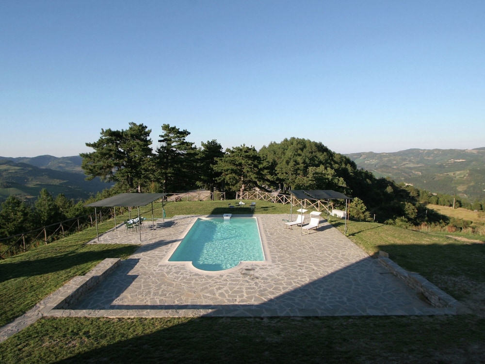 Villa With Private Swimming Pool photo 3