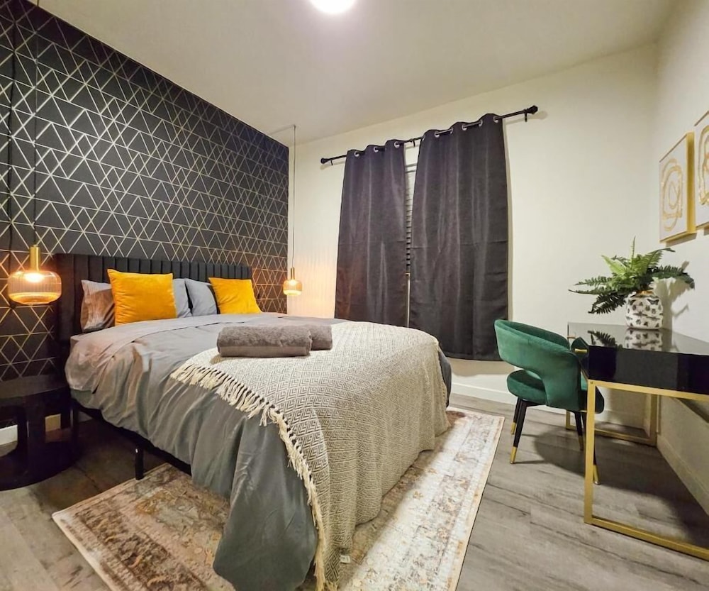 Forty First Place - Boutique Hostel