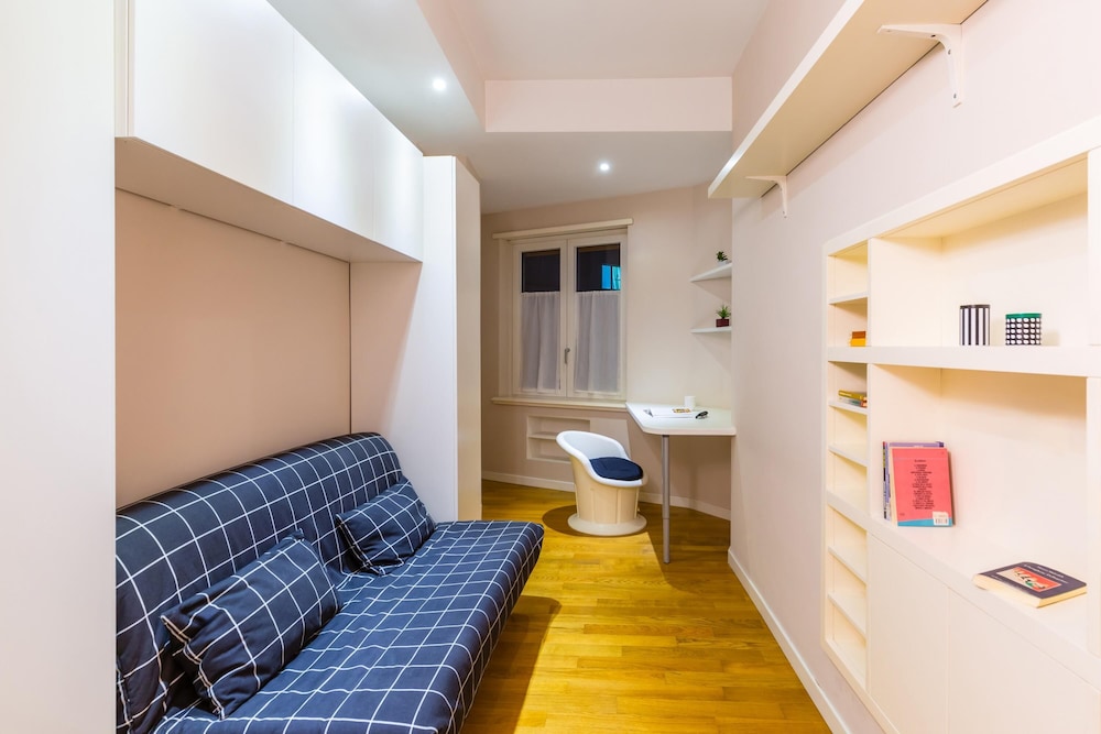 Stylish Apartment a Piazza Municipio by Wonderful Italy