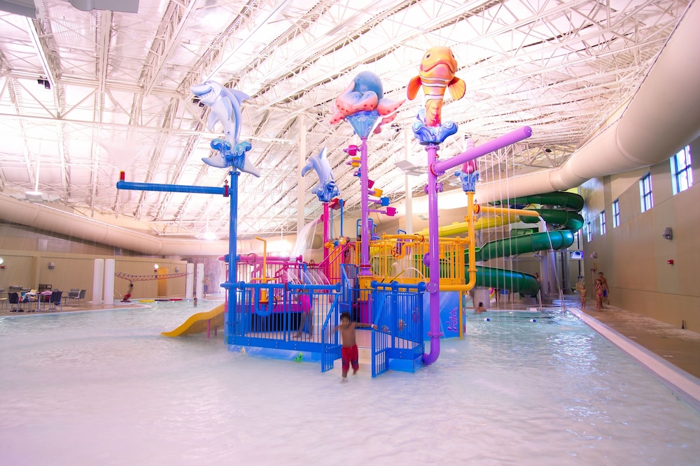 King's Pointe Waterpark Resort - Property Image 13