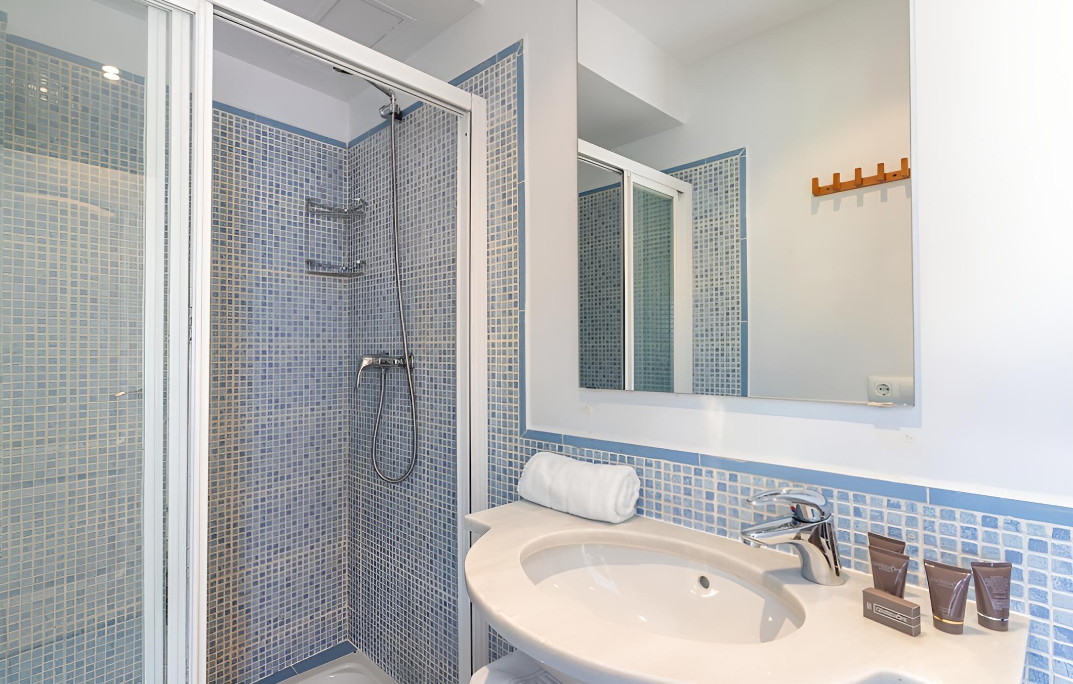 Duplex 2 Bd & Private Terrace Best Location. Francos Terrace VI view 3