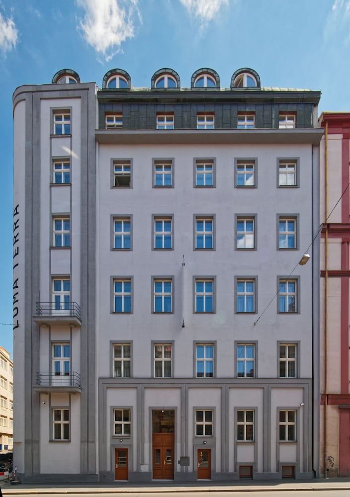 LUMA TERRA PRAGUE