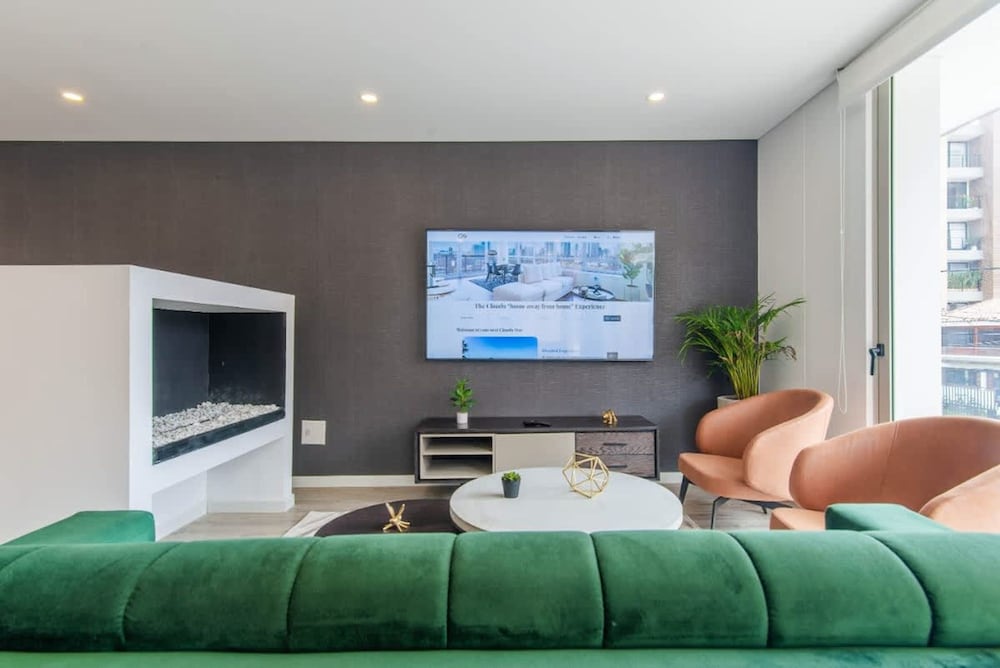Modern 3BR in Usaqu n