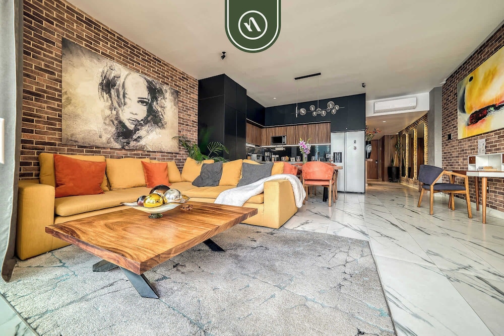Amazing 1BR Penthouse With Balcony - Gym - Pool