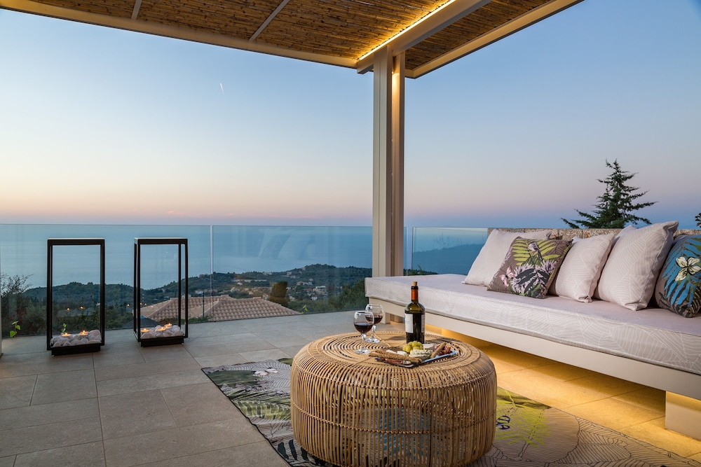 Art Blue Villas