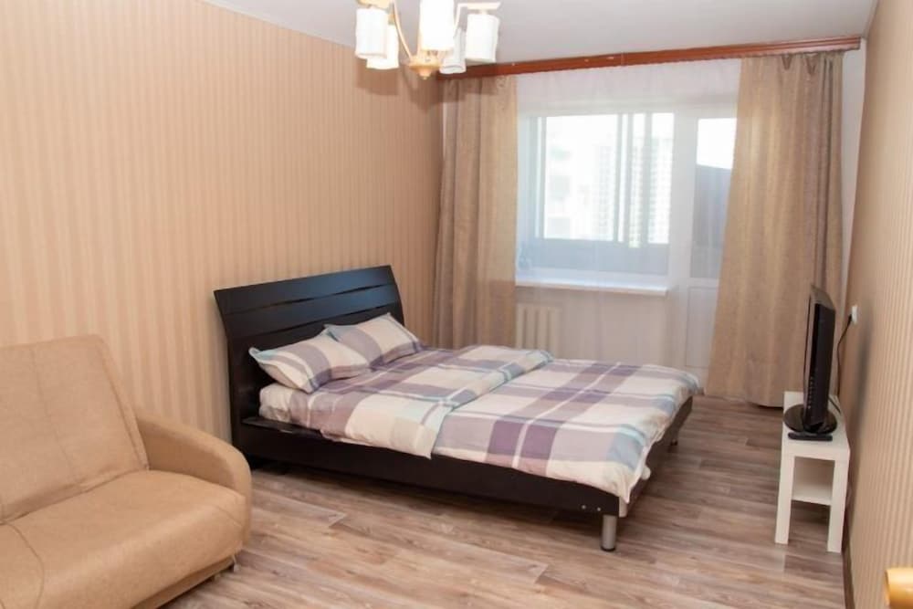 Apartment on Partizanskiy Pr. 17 view 3