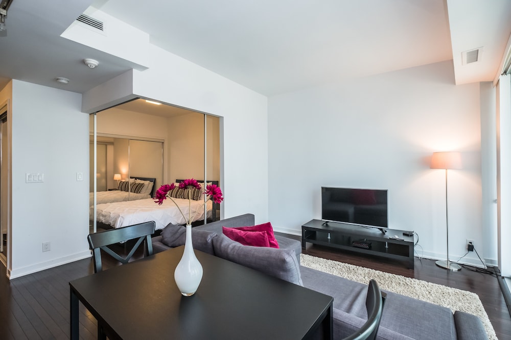 York Street Condos Tower 1 - Image 3