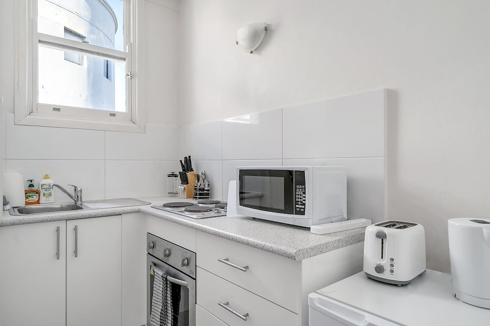 Quaint 1BD on the Doorstep of Manly Beach - Image 4